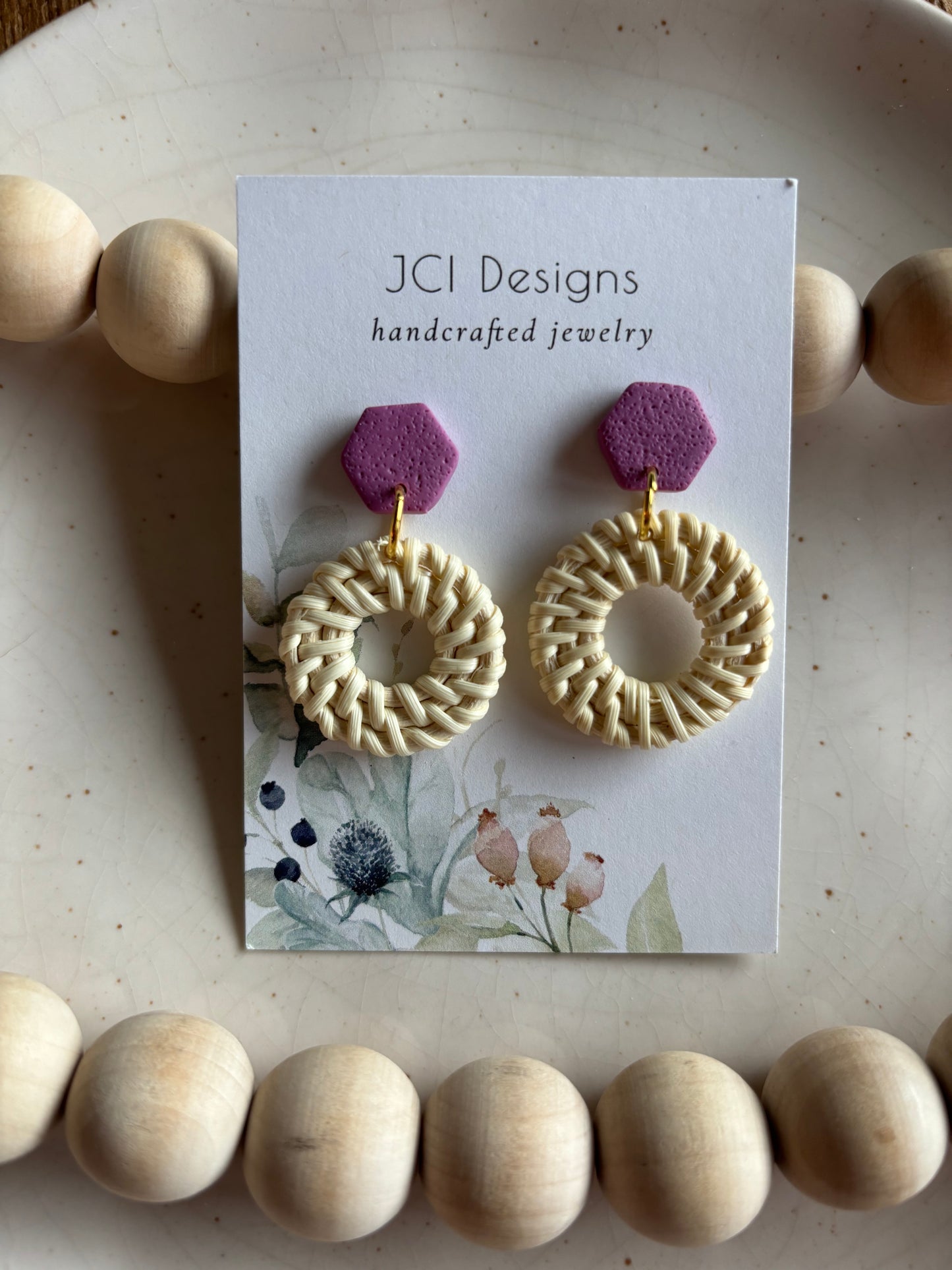 Small rattan danglers in mauve