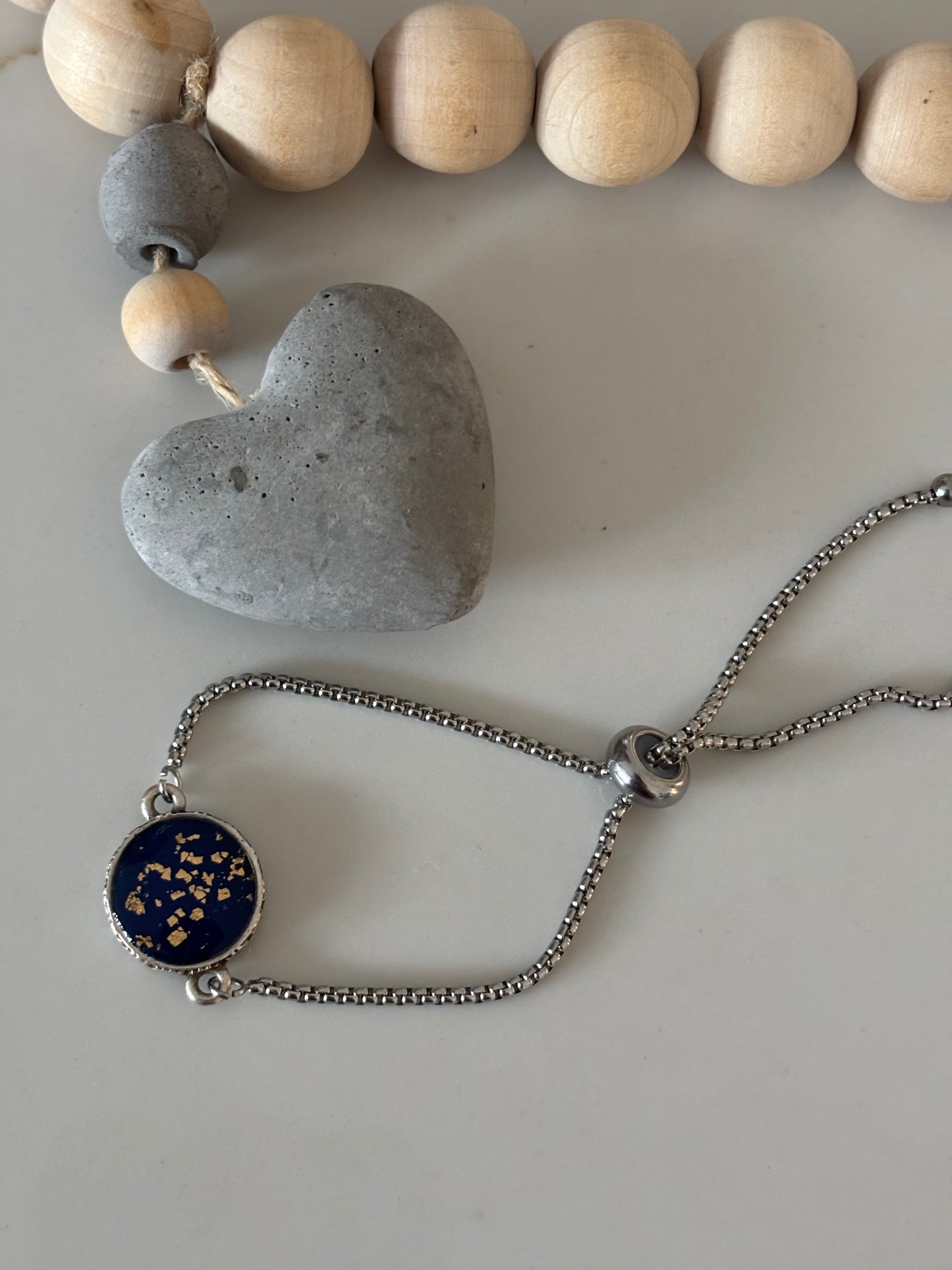Circle chain bracelet in midnight blue