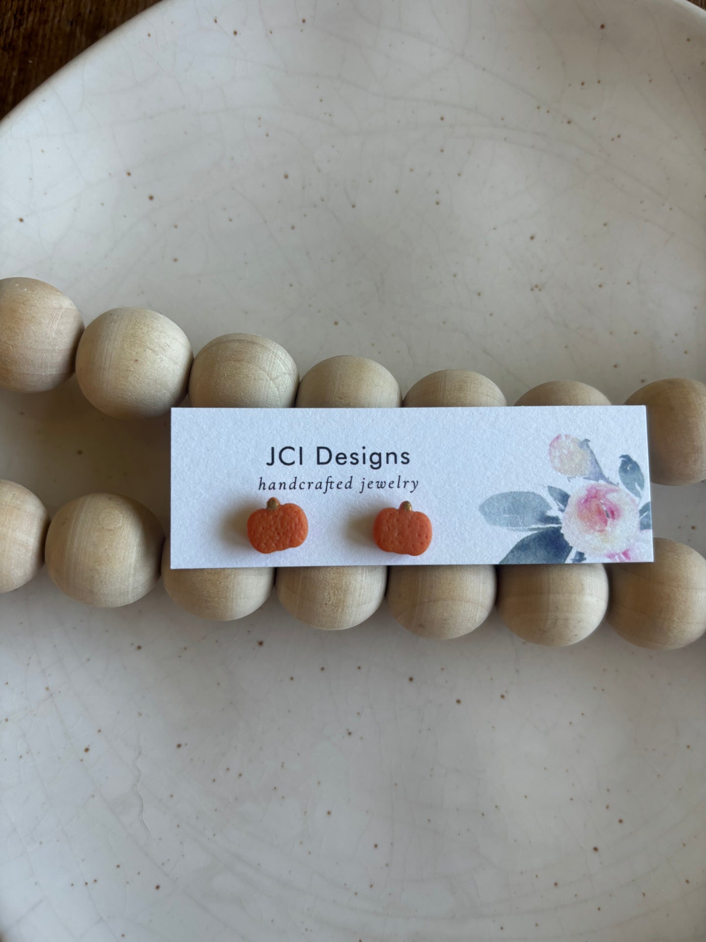 Mini pumpkin studs