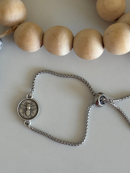 Bee chain bracelet
