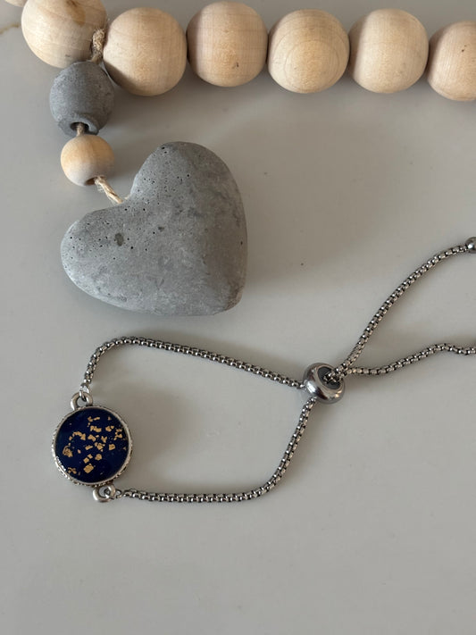 Circle chain bracelet in midnight blue